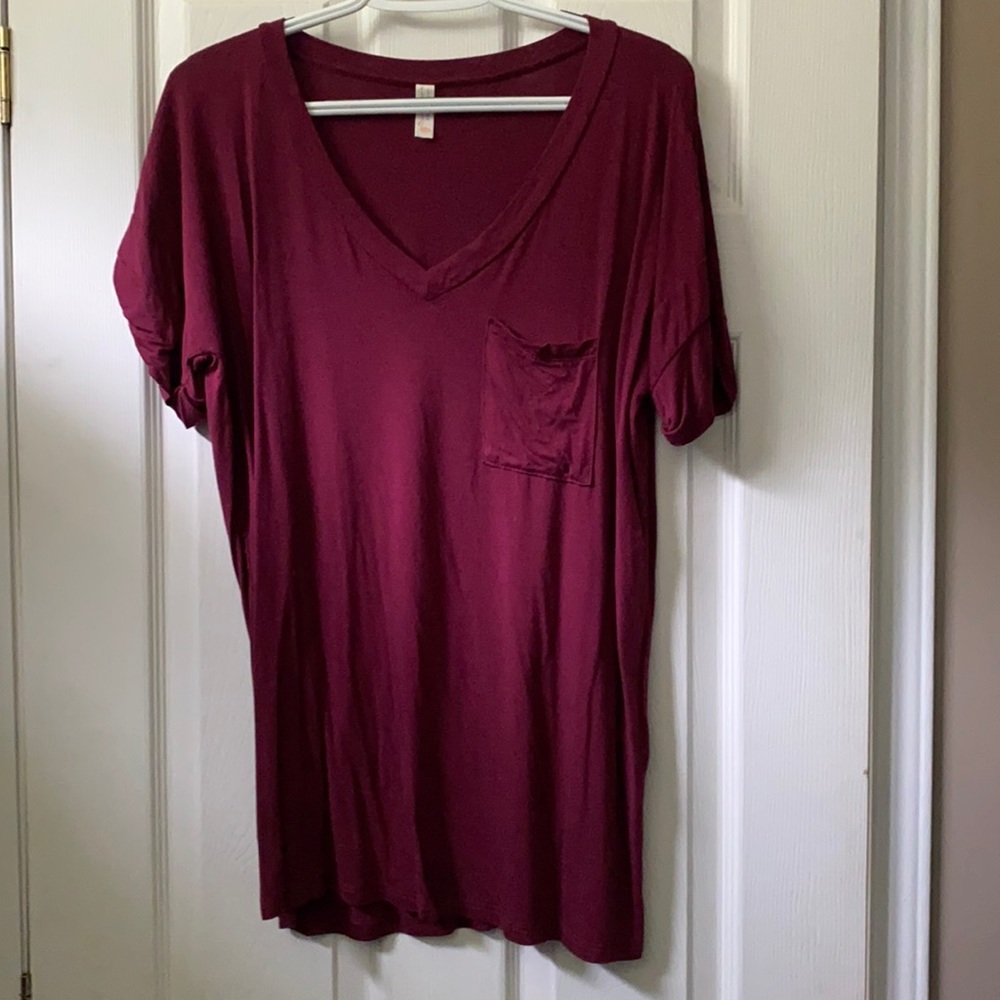 Urban flamingo maroon slouchy pocket tee
